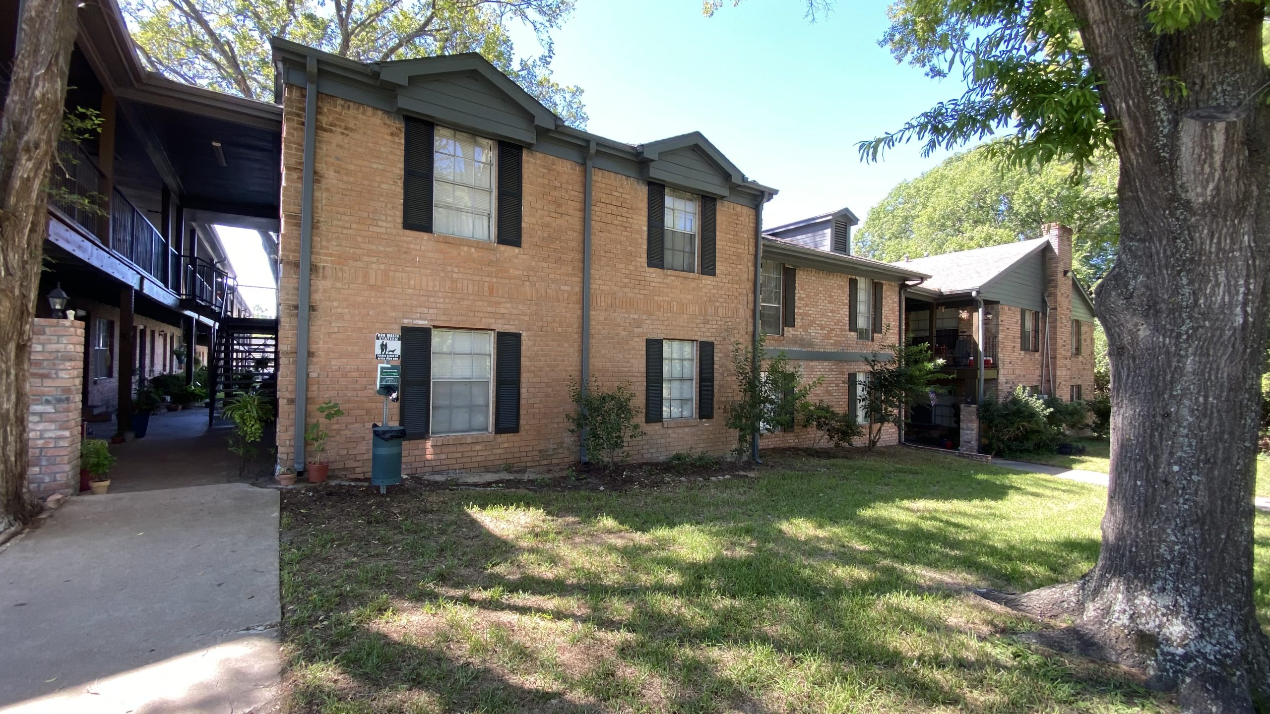 The Claridge Apartments Huntsville Tx